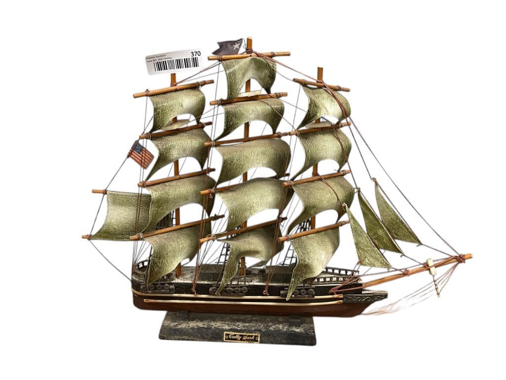 1869 CUTTY SARK WOODEN 3-MAST SHIP MODEL: RENOWN CUTTY SARK WOODEN SHIP MODEL WITH CLOTH SAILS 20 1/2" L 15 1/2" H