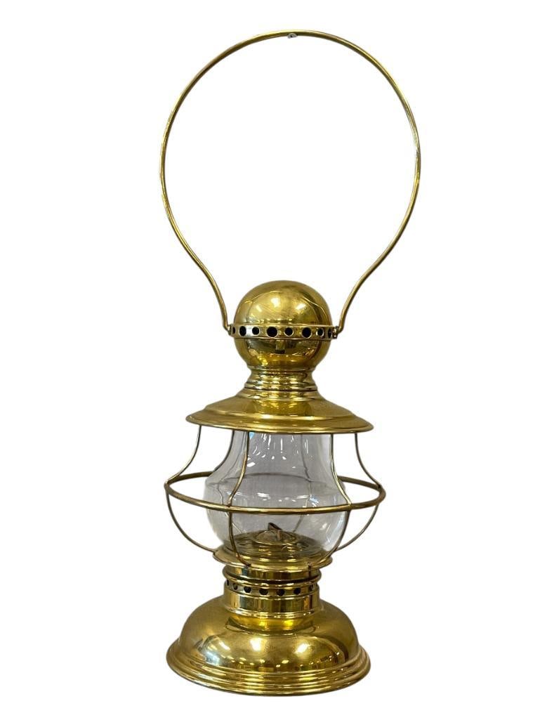 POST & CO MAKERS POLISHED BRASS NAUTICAL MARITIME LANTERN WITH CLEAR GLASS GLOBE (1 of 10)