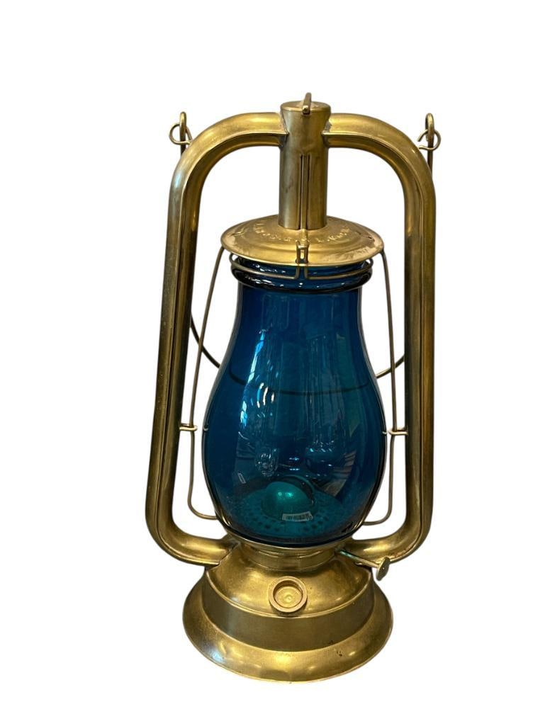 STEAM GAUGE AND LANTERN CO. BRASS TUBULAR LANTERN WITH BLUE GLASS GLOBE PAT DATE OCT 26 86 (1 of 8)