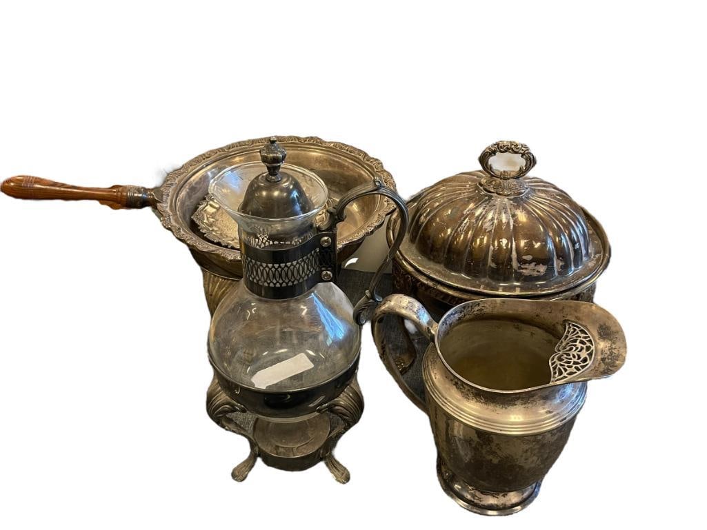 20TH CENTURY SILVER TABLEWARE WINE CARAFE, WATER PITCHER, CHAFFING DISH, SERVING BOWL, SNACK PLATE: EARLY 20TH CENTURY SILVER TABLEWARE, WINE CARAFE HAS SILVER PLATE BASE WITH TOP, CAVENGTON SILVER PLATE WATER PITCHER, CHAFFING DISH WITH STAND MISSING LID, COVERED SERVING BOWL WITH STAND, AND FOOTED
