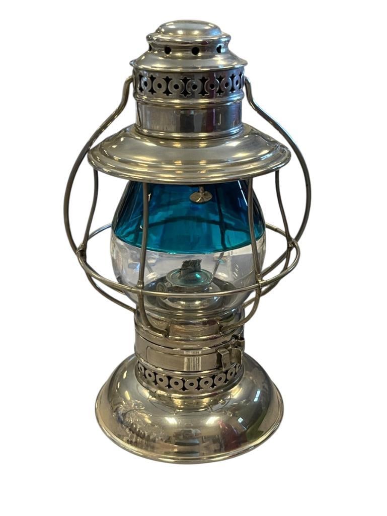 20TH CENTURY KELLY LAMP CO. CHROME FINISH RAILROAD CONDUCTOR PRESENTATION LANTERN WITH BLUE GLOBE (1 of 10)