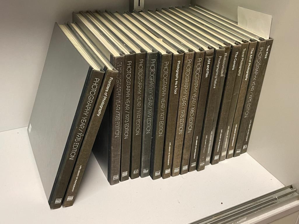 18 VOLUMES OF TIME LIFE BOOKS INCLUDING PHOTOGRAPHY BY THE YEARS 1976 BY TIME INC. AND OTHERS (1 of 8)