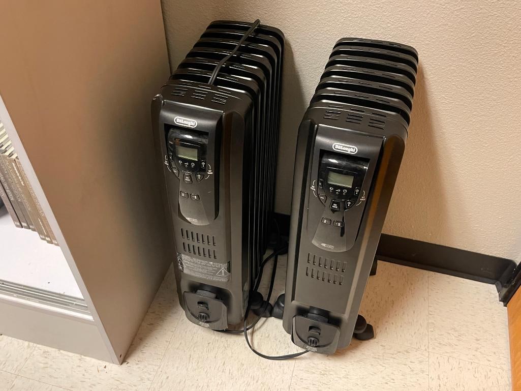 TWO DELONGHI SPACE HEATERS (1 of 3)