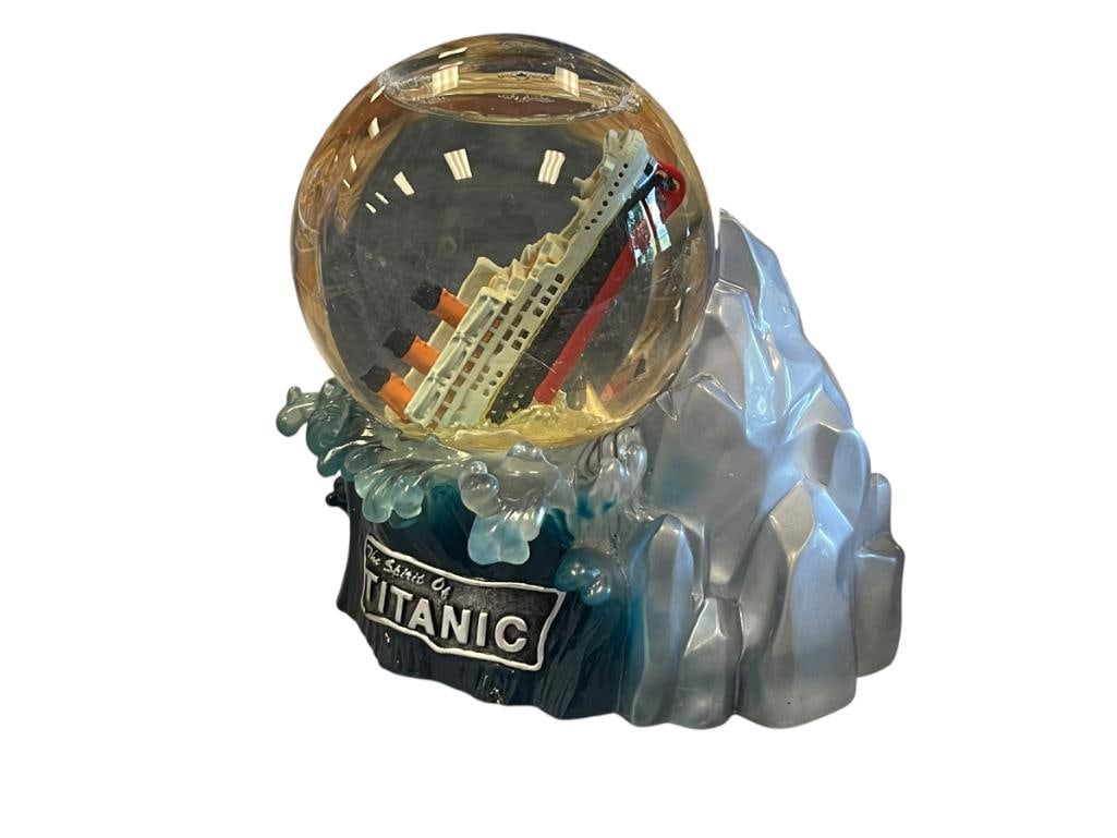 1988 LEI THE SPIRIT OF TITANIC COLLECTIBLE SNOW GLOBE LIMITED EDITION FIRST PRODUCTIN RUN (1 of 11)