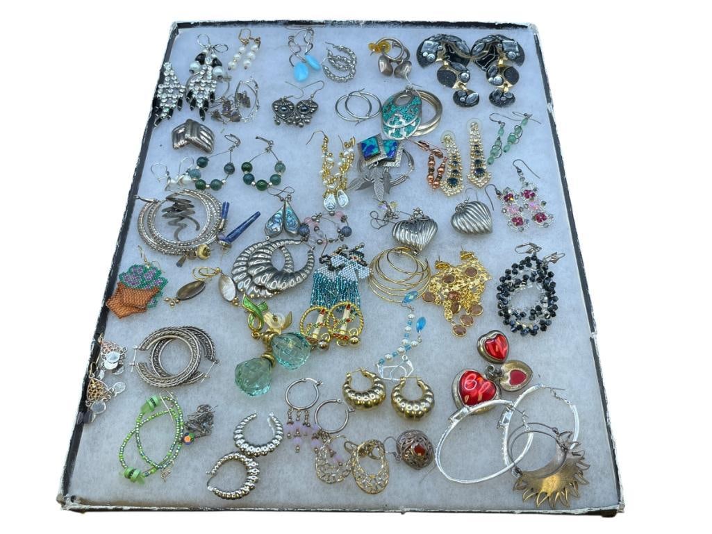 DOZENS OF PAIRS OF LADIES FASHION COSTUME JEWELRY EARRINGS INCLUDING SOME STERLING SILVER (1 of 12)