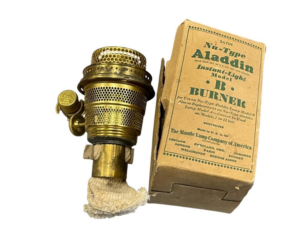 NEW OLD STOCK VINTAGE ALADDIN MODEL B OIL LAMP BURNER MADE IN THE USA (1 of 6)