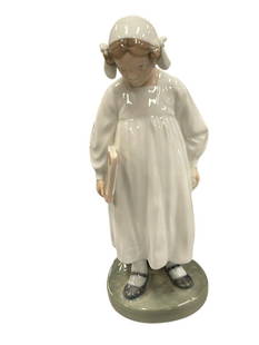 VINTAGE ROYAL COPENHAGEN GIRL IN NIGHTGOWN WITH BOOK PORCELAIN FIGURINE: ROYAL COPENHAGEN PORCELAIN FIGURINE, MADE IN DENMARK 6 3/4" H