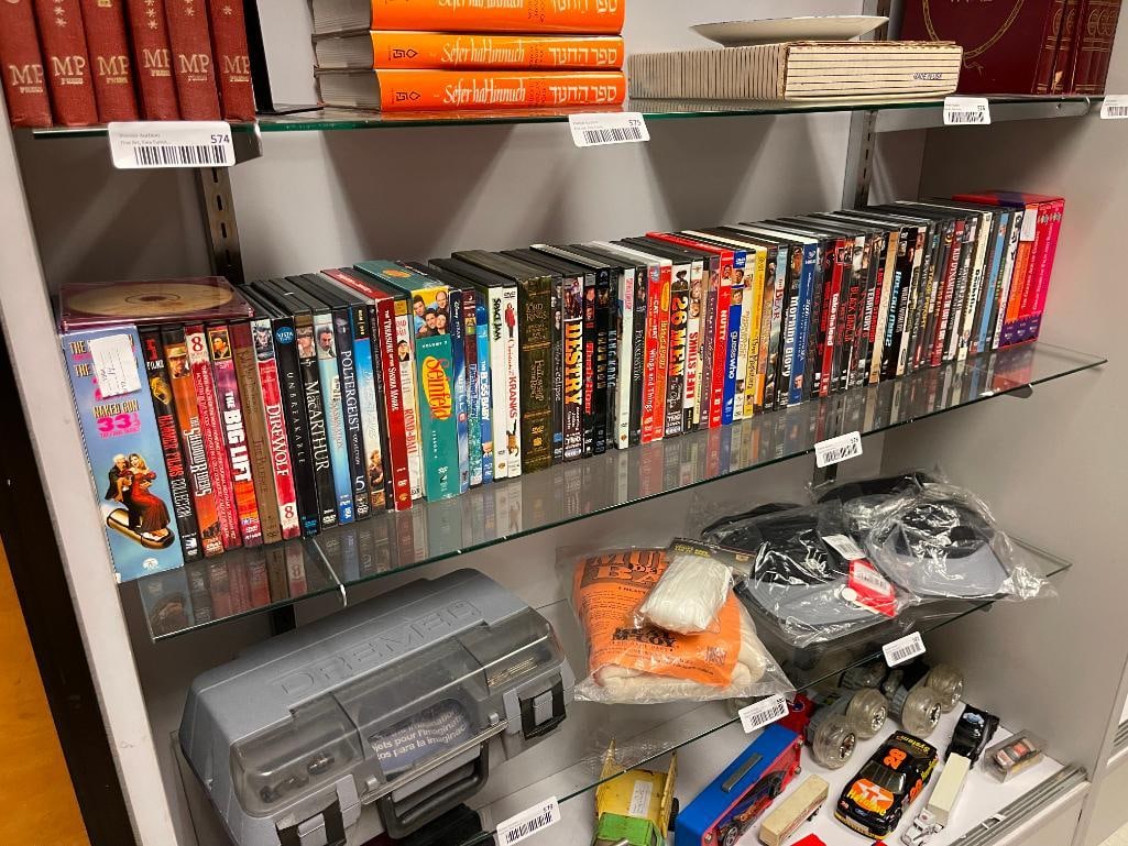 OVER 70 PLUS ASSORTED DVD TITLES FROM KINKG KONG, GUESS WHO, MRS. DOUBTFIRE, NAKED GUN, AND MORE: ALL DVDS IN ORIGIANL CASE, INCLUDES SETS SUCH AS NAKED GUN, THE LORD OF THE RINGS, AND SEINFELD