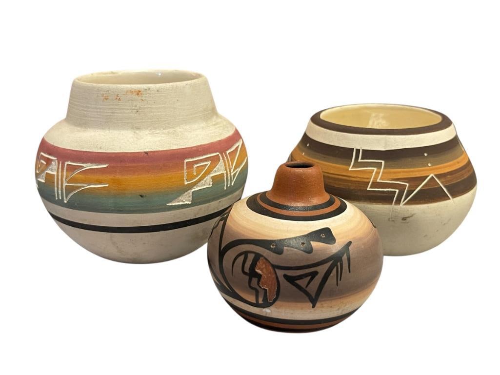 SOUTHWEST NATIVE AMERICAN POTTERY POTTERY VESSELS EACH IS SIGNED, NAVAJO, L. BEGAY, UTE MOUNTAIN (1 of 12)