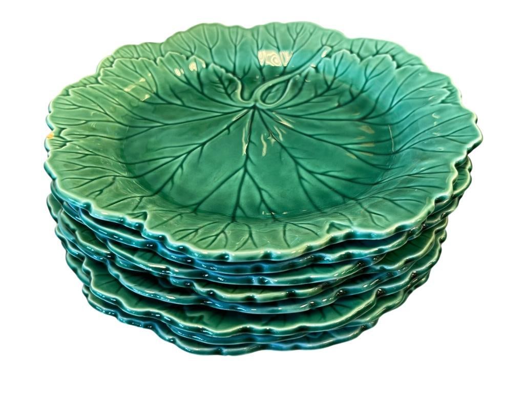 WEDGWOOD OF ETRURIA & BARLASTON ENGLISH MAJOLICA CABBAGE PLATES SET OF EIGHT (1 of 13)