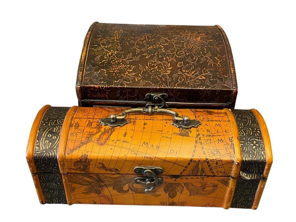 TWO DECORATIVE WOODEN STORAGE BOXES WITH RELIEF DESIGN (1 of 9)