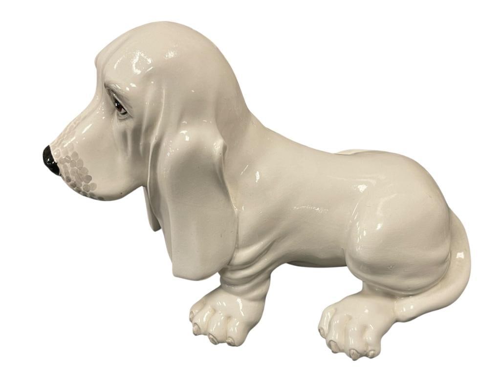 ITALIAN POTTERY BASSET HOUND CERAMIC DOG FIGURINE (1 of 9)