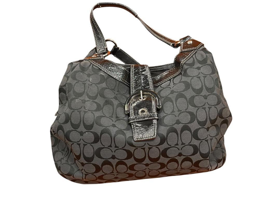 MARKED "COACH" SOHO SIGNATURE JACQUARD CANVAS BLACK LADIES HANDBAG: NOT AUTHENTICATED, FAIR CONDITION 13" X 6" X 9"