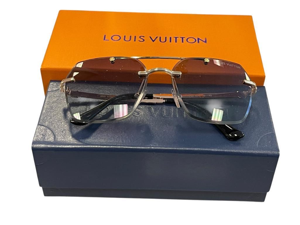 MARKED "LOUIS VUITTON" WOMENS DESIGNER SUNGLASSES (1 of 11)