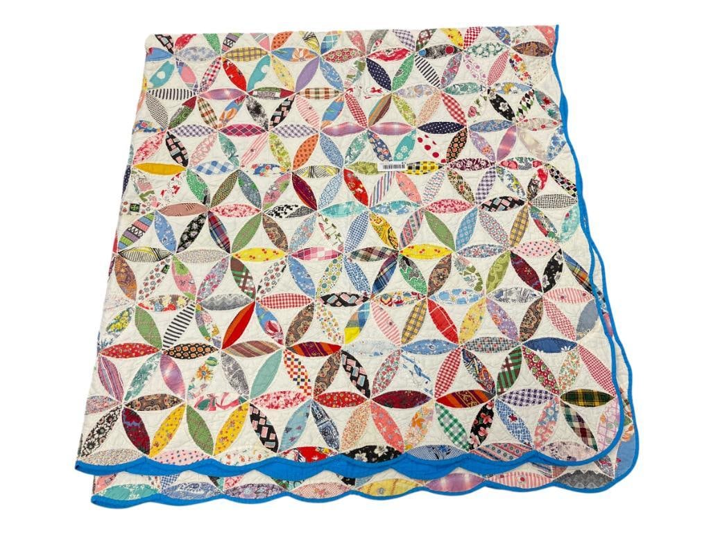 ANTIQUE 1930'S ORANGE PEEL PATTERN QUILT WITH BRIGHT BLUE BACK (1 of 7)