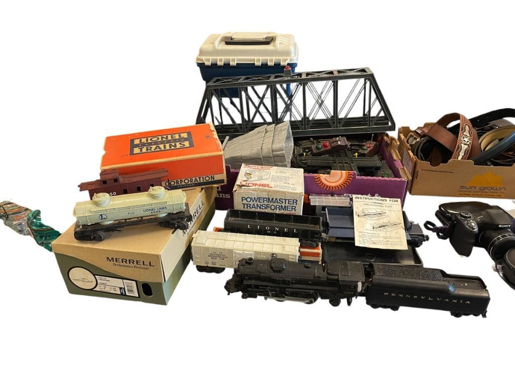 LIONEL 8304 PENNSYVANIA 4-4-2 LOCOMOTIVE WITH TRAIN CARS, 027 GAUGE TRACK, POWERMASTER TRANSFORMER (1 of 14)