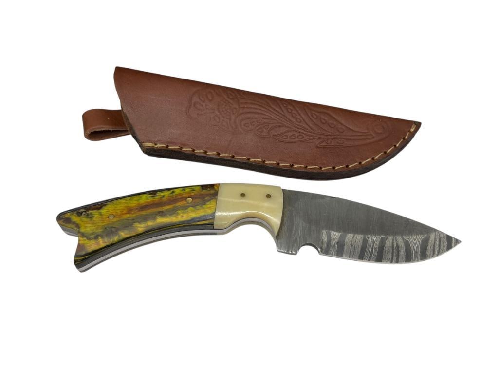 ASHEN EDGE DAMASCUS STEEL CURVED BLADE KNIFE FEATURING BONE AND YELLOW WOOD HANDLE: FULL TANG, DROP POINT BLADE, INCLUDES LEATHER SHEATH 4" BLADE, 8 1/2" TOTAL LENGTH