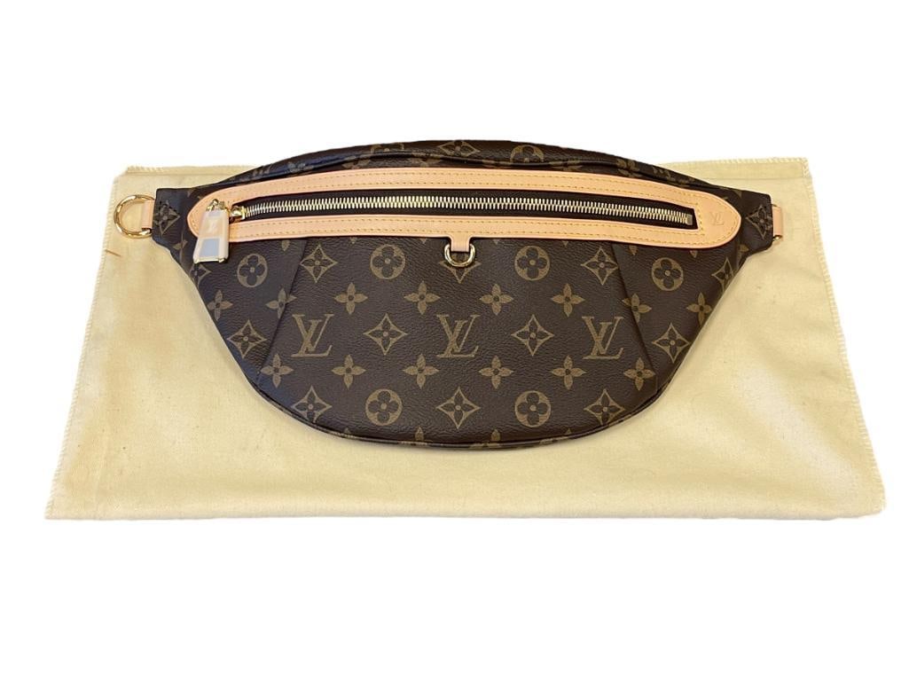 MARKED LOUIS VUITTON HIGH RISE BUM BAG BROWN MONOGRM WITH DUST COVER: MARKED LOUIS VUITTON BUM BAG BROWN MONOGRAM, NEW CONDITION, NOT AUTHENTICATED 15" L