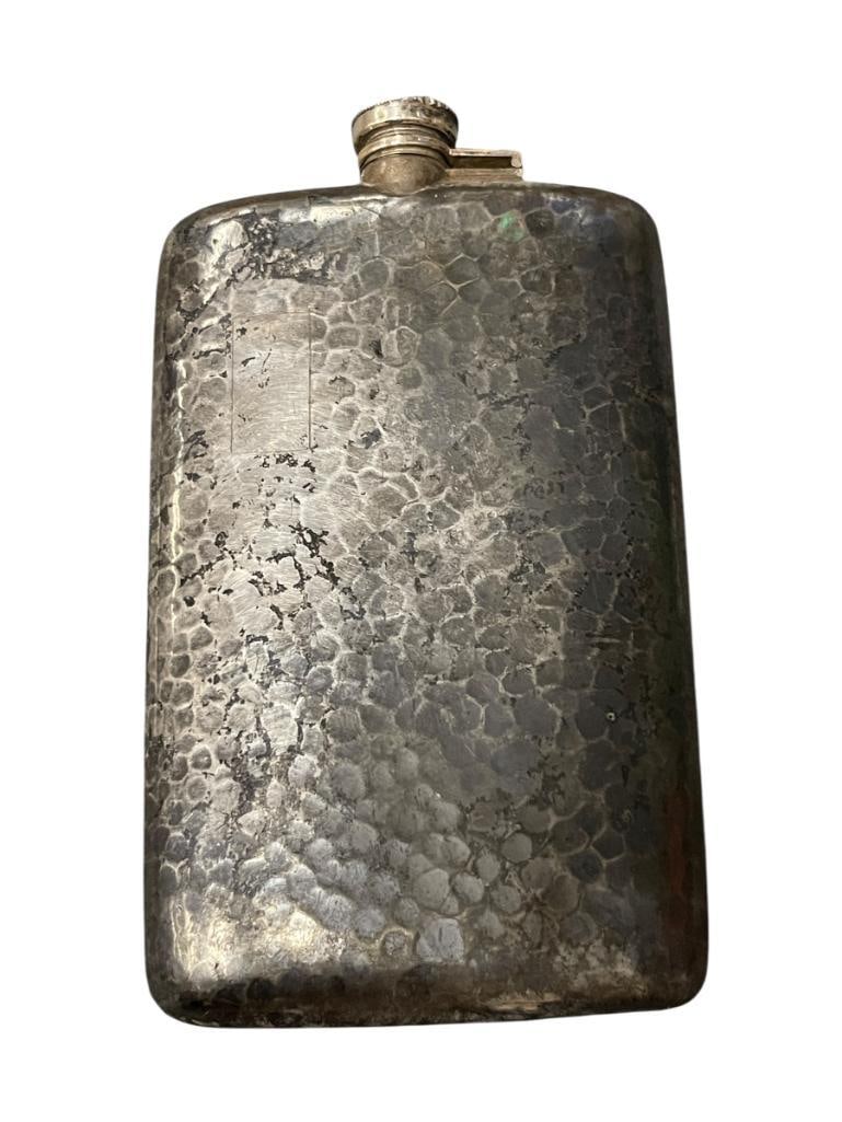 ANTIQUR APOLLO SILVER CO HAND HAMMERED SILVER PLATE FLASK (1 of 7)