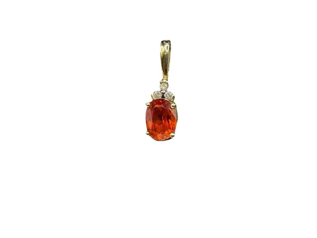 10K YELLOW GOLD ORANGE SAPPHIRE PADPARADASCHA AND DIAMOND PENDANT: DESIGNER HALLMARKED 7/8", 2.00CT SAPPHIRE, .015CTTW DIAMONDS, 1.36 GRAMS