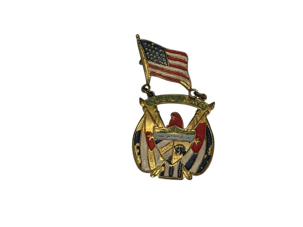 1906 CUBA WAR OF INDEPENDENCE PIN WITH THE AMERICAN FLAG ABOVE THE CUBAN FLAG (1 of 6)