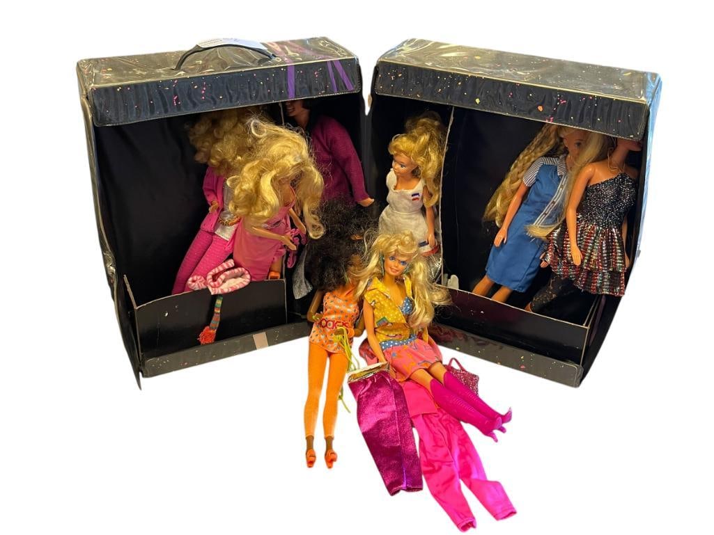 1960'S AND 1980'S BARBIE, KEN, DEE, AND SKIPPER VINYL DOLLS WITH TRAVEL WARDROBE AND ACCESSORIES (1 of 8)