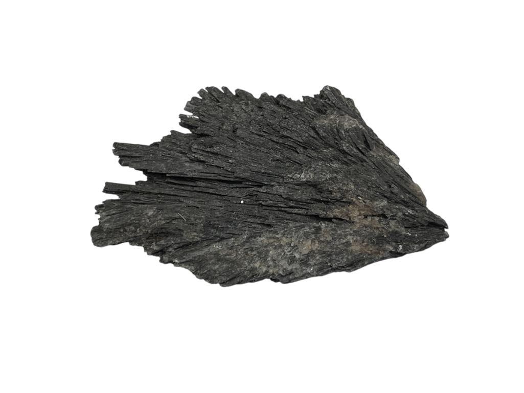 BLACK KYANITE GEOLOGICAL SPECIMEN MINED IN BRAZIL: 3"