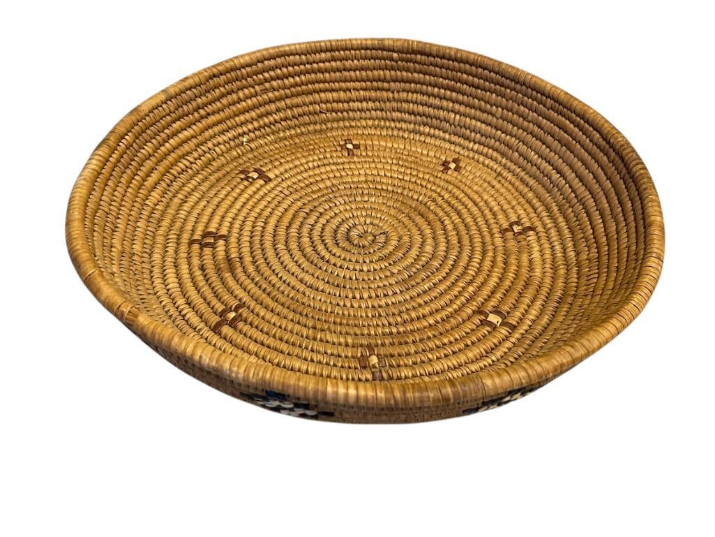 1920'S PACIFIC NORTHWEST TLINGIT ALASAKAN BASKET / TRAY WITH DIAMOND AND "T' DESIGN (1 of 11)