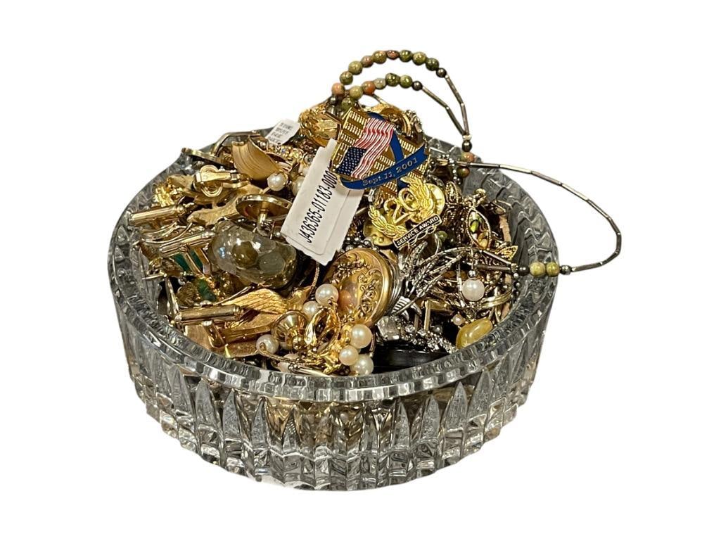 WATERFORD CRYSTAL COASTER FILLED WITH MEN'S AND WOMEN'S FASHION JEWELRY (1 of 11)