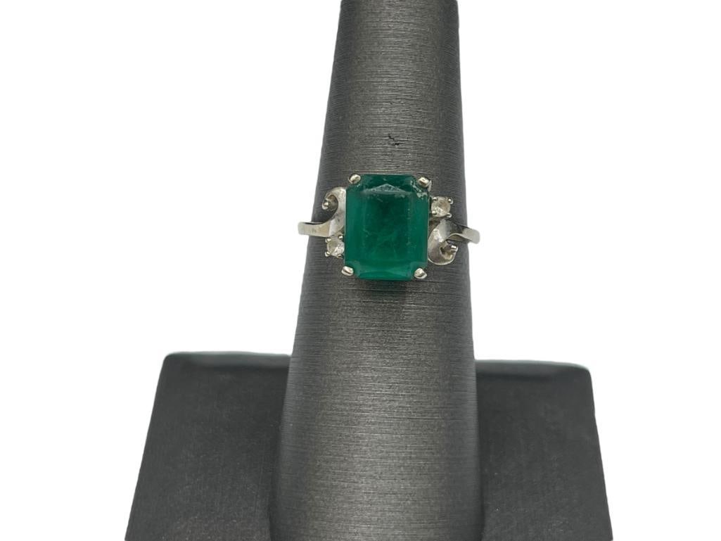 10K YELLOW GOLD SYNTHETIC GREEN AND WHITE STONE RING (1 of 6)