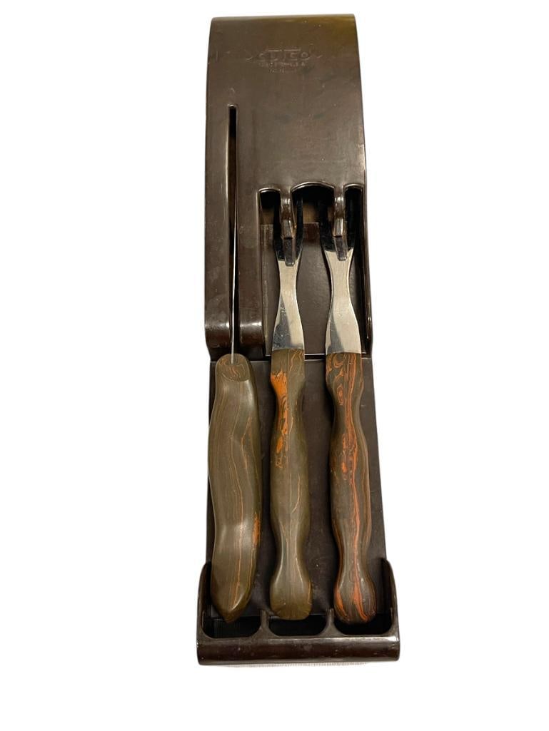 VINTAGE CUTCO SPATULA SPREADER AND TWO TURNING FORKS NO. 1026, 1027, 1028 (1 of 9)