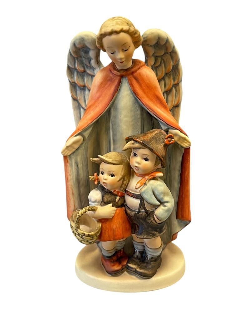 GOEBEL HUMMEL FIGURINE HEAVENLY PROTECTION NO. 88/11 TMK. 6: GOEBEL FIGURINE DEPICTS MADONNA WITH HUMMEL BOY AND GIRL, MARKED ON BOTTOM 8 3/4" H