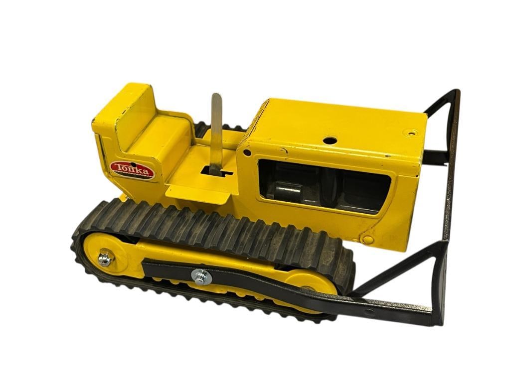 VINTAGE TONKA BULLDOZER PRESSED STEEL CONSTRUCTION TOY (1 of 10)