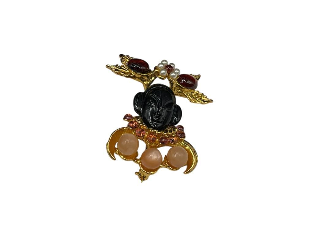 UNIQUE GOLD PLATED GARNET AND TOURMALINE BLACKAMOOR STYLE BROOCH: FEATURING CABOCHON GARNETS, ROUND TOURMALINE BEADS, AND SEED PEARLS 1 5/8"