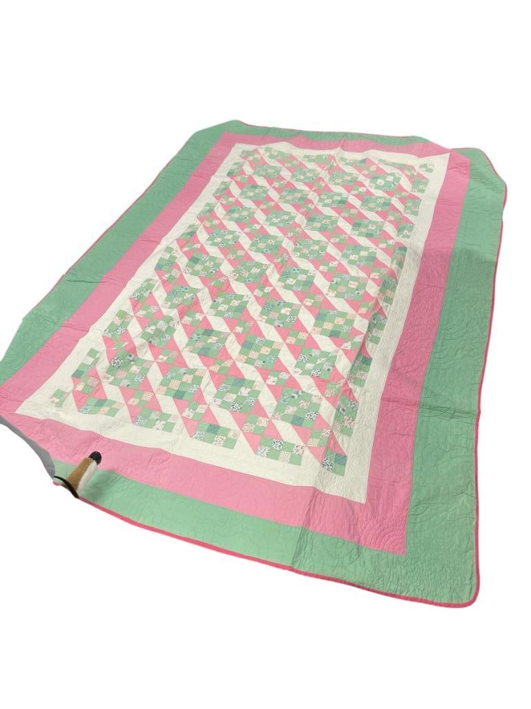 1938 ROAD TO CALIFORNIA GEOMETRIC PINK / GREEN / WHITE QUILT HAND MADE (1 of 9)