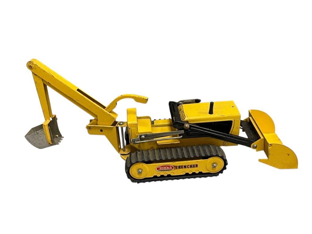 VINTAGE TONKA PRESSED STEEL TRENCHER CONSTRUCTION TOY WITH RUBBER TRACK (1 of 9)