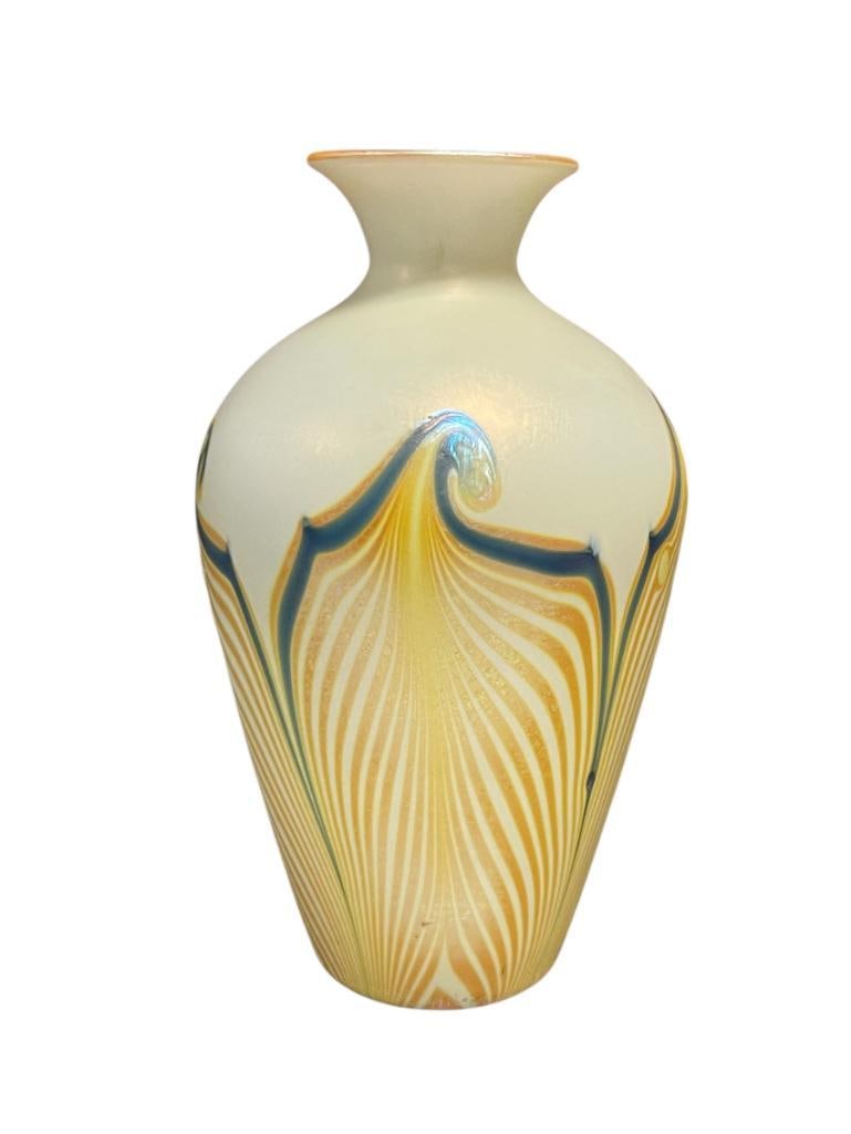 DURAND / THE VINELAND FLINT GLASS WORKS HAND BLOWN ART DECO GLASS PULLED FEATHERS IRIDESCENT VASE (1 of 7)
