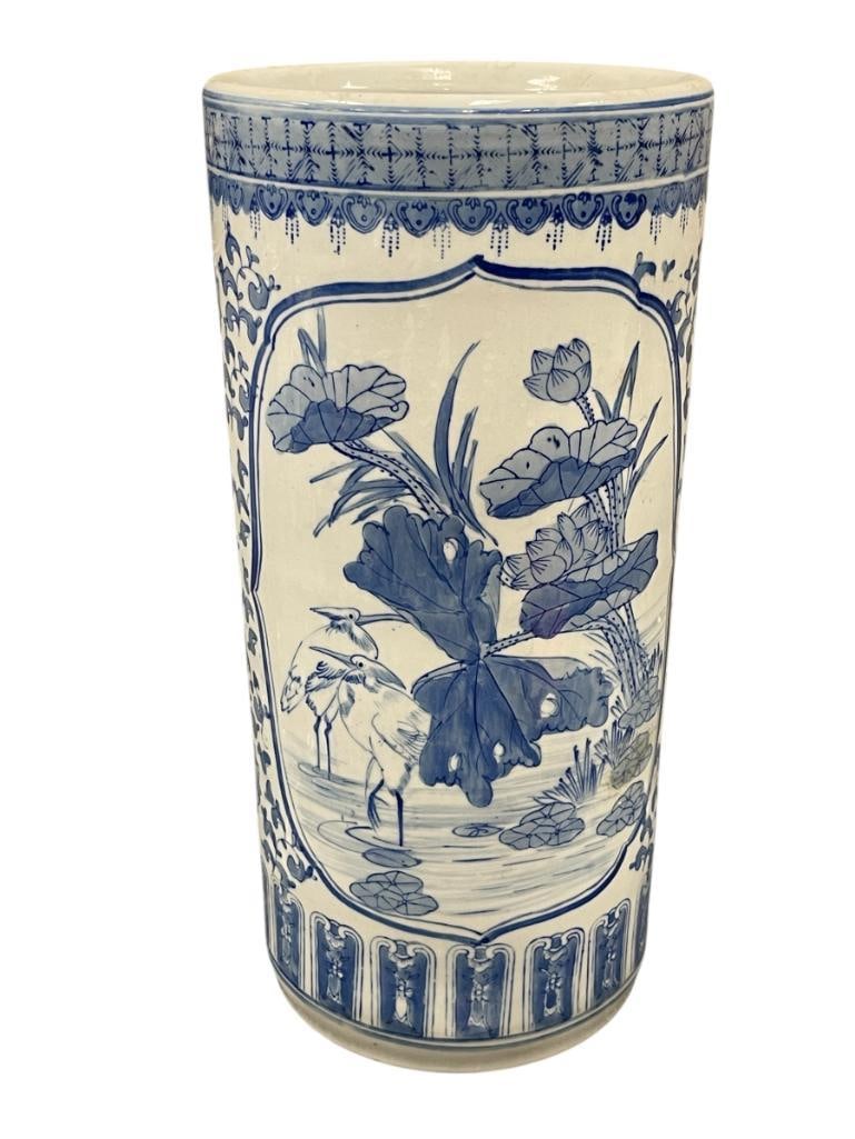 BLUE AND WHITE PORCELAIN CHINOSERIE UMBRELLA / CANE STAND: TRADITIONAL FLORAL DESIGN 18" H