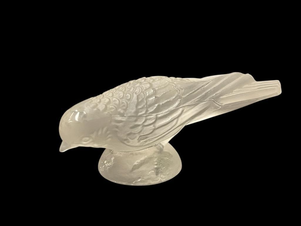 VINTAGE KUZAK FROSTED ART GLASS SPARROW BIRD PAPERWEIGHT / FIGURE MADE IN CZECHSLOVAKIA: POLISHED BOTTOM, SIGNED "KUZAK" ON THE BOTTOM, NO CHIPS 4 3/4" L 
