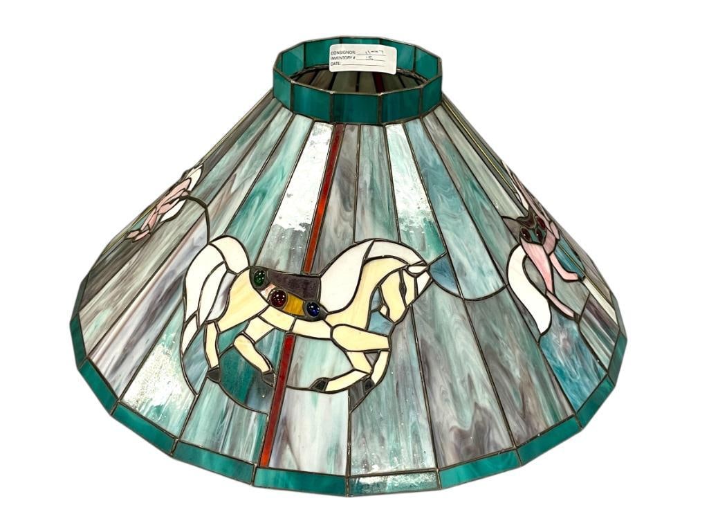 LARGE STAINED GLASS CAROUSEL HORSE DESIGN LAMP SHADE WITH DECORATE WITH GLASS BEADS (1 of 11)