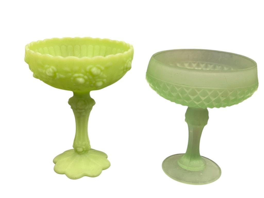 VINTAGE FENTON CUSTARD LIME GREEN GLASS CANDY DISH AND VINTAGE FROSTED GREEN GLASS CANDY DISH (1 of 20)