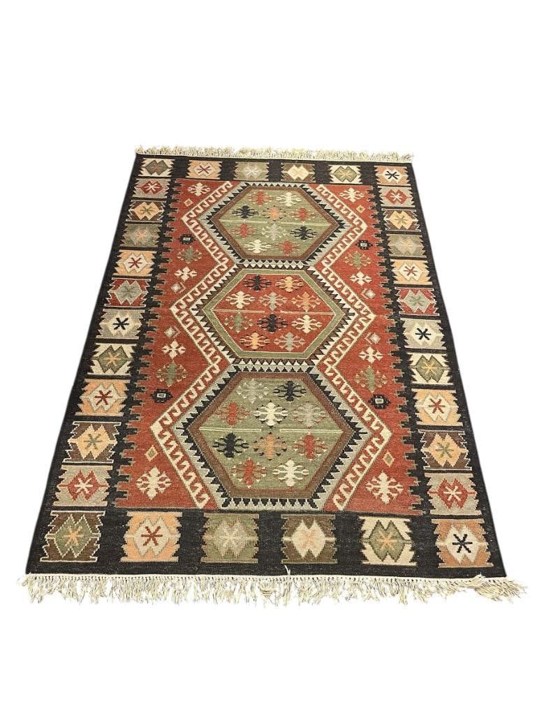 VINTAGE TURKISH ANATOLIAN RUG FEATURING GEOMETRIC PATTERNS: GOOD CONDITION 50" X 75"