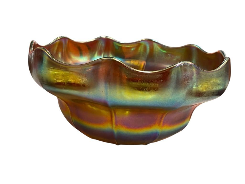 ART NOUVEAU AURENE STEUBEN ART GLASS HAND BLOWN IRIDESCENT BOWL: EARLY 20TH CENTURY HAND BLOWN ART GLASS BOWL, IRIDESCENT GLASS, POINTED RIM DESIGN, POLISHED PONTIL WITH MARK, LIGHT WEAR ALONG THE BODY AND RIM, NO CHIPS OR CRACKS, MARKED AURENE ON BOTTOM 9 3/4