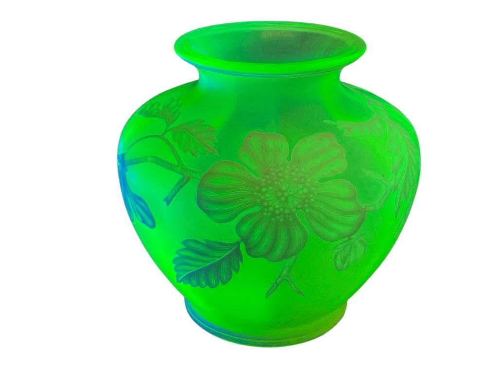19TH CENTURY THOMAS WEBB & SONS URANIUM GLASS FLORAL CAMEO VASE MADE IN ENGLAND: THOMAS WEBB & SONS WAS FOUNDED IN 1837 BY THOMAS WEBB IN STOURBRIDGE, ENGLAND, CAMEO VASE GLOWS BRIGHTLY UNDER BLAC KLIGHT, FLORAL DESIGN WITH WHITE BANDS ALONG THE BASE AND RIM, NUMBERED 7701 ON