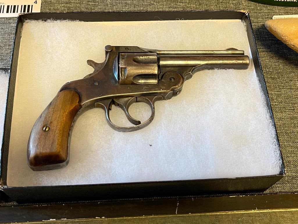 HISTORICAL NEVADA BROTHEL MEMORABILIA JOE & SALLY MUSTANG RANCH ENTRY GLASS, REVOLVER, MONEY CLIP - 13