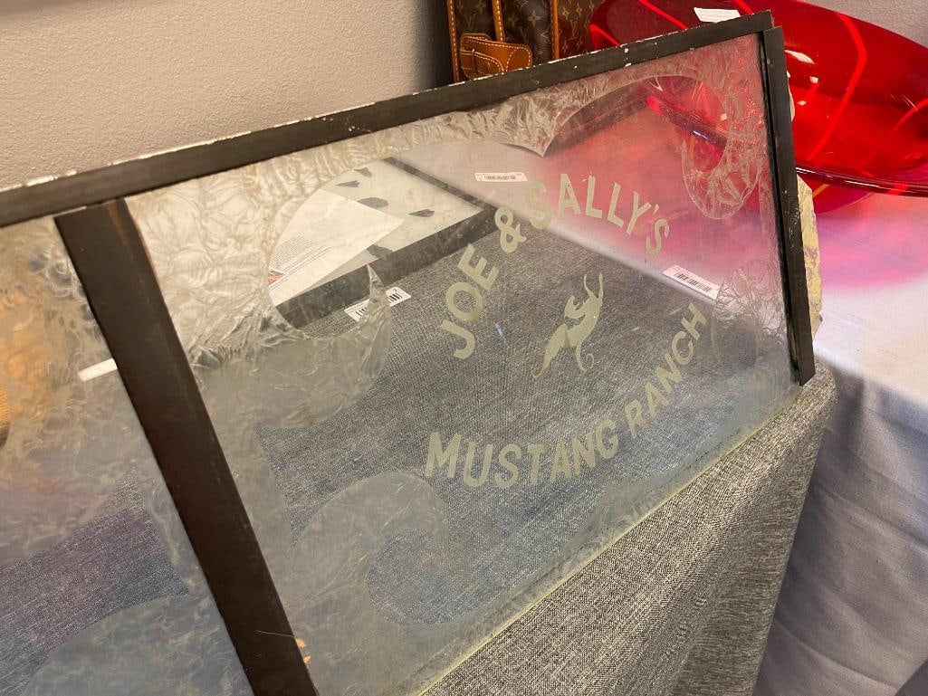 HISTORICAL NEVADA BROTHEL MEMORABILIA JOE & SALLY MUSTANG RANCH ENTRY GLASS, REVOLVER, MONEY CLIP - 5