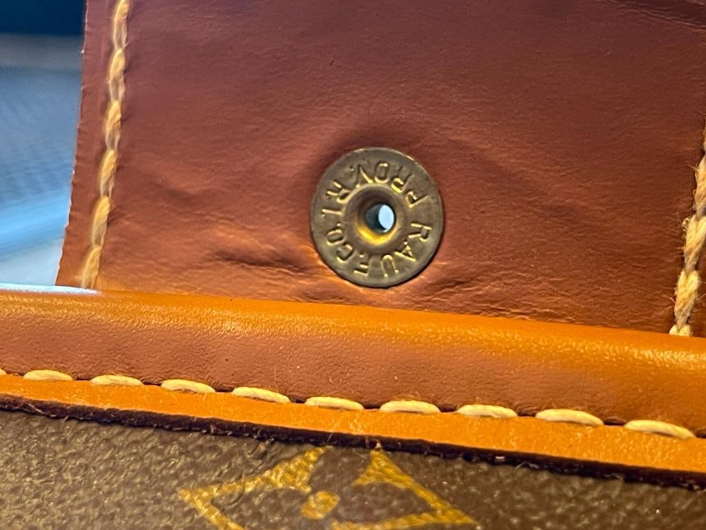 VINTAGE LOUIS VUITTON TRAVEL GARMENT BAG CIRCA 1980'S SIGNATURE MONOGRAM CANVAS DESIGN - 15