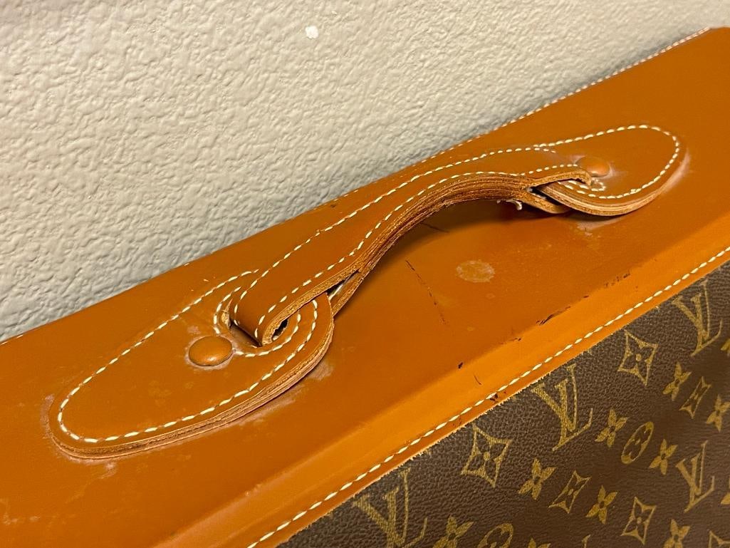 VINTAGE LOUIS VUITTON TRAVEL GARMENT BAG CIRCA 1980'S SIGNATURE MONOGRAM CANVAS DESIGN - 3