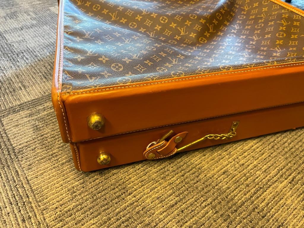 VINTAGE LOUIS VUITTON TRAVEL GARMENT BAG CIRCA 1980'S SIGNATURE MONOGRAM CANVAS DESIGN - 8