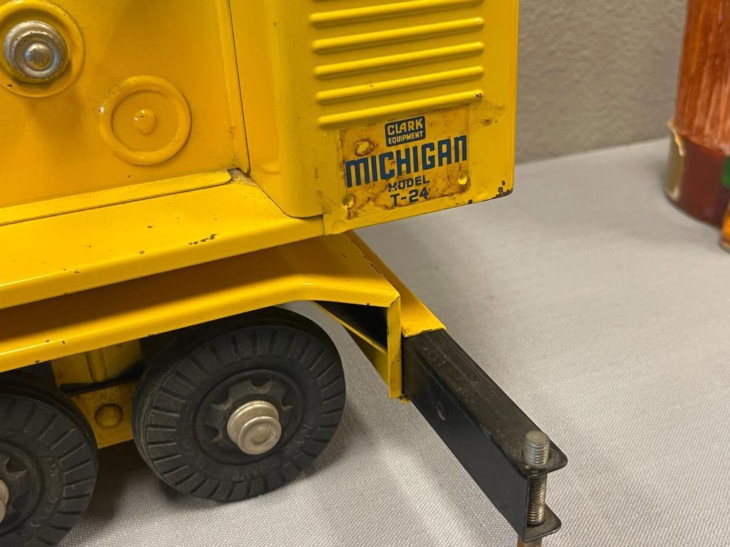 1950'S / 1960'S NY-LINT TOYS NYLINT CLARK MICHIGAN T-24 CRANE CONSTRUCTIN TOY PRESSED STEEL - 3